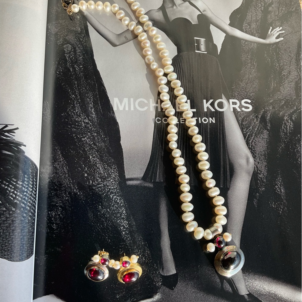 Elegant Pearl Necklace with Silver Accents stamped 925  (garnets)